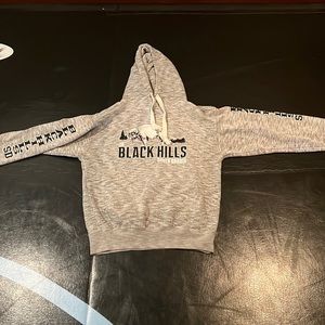 Black Hills South Dakota sweatshirt kids M
